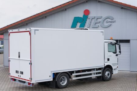 tv-inspektionsfahrzeug-lkw-seitenansicht